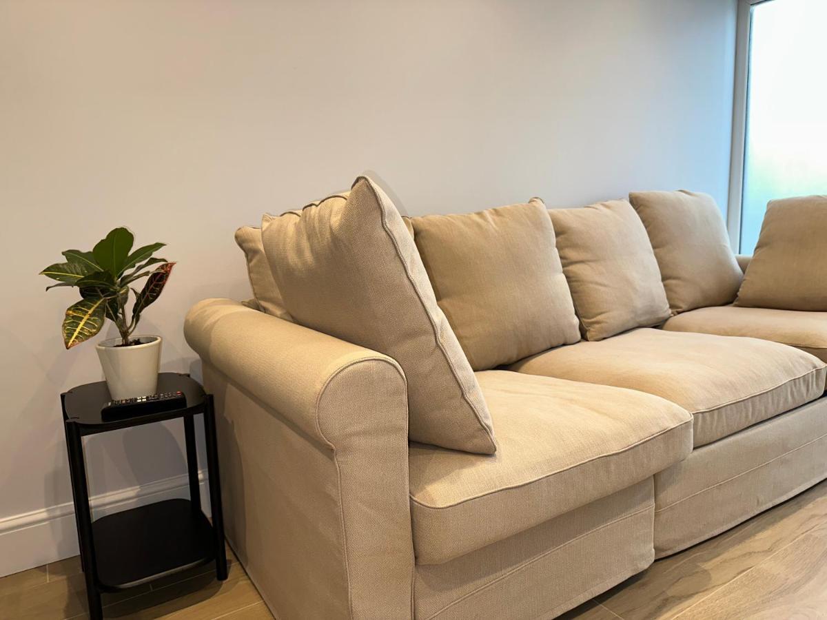 Ferienwohnung Little Vine - Beautiful Ground Floor Flat In South London Sutton  Exterior foto